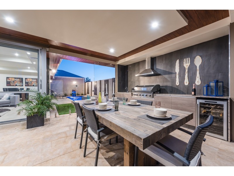 15 Bagatelle road, Landsdale WA 6065