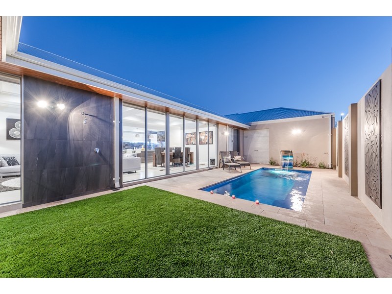 15 Bagatelle road, Landsdale WA 6065