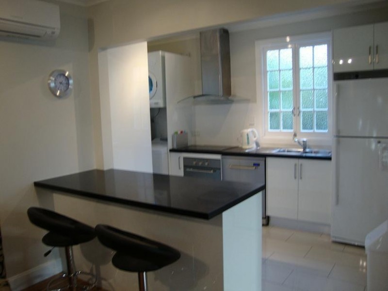 233 Sir Fred Schonell Dr, St Lucia QLD 4067
