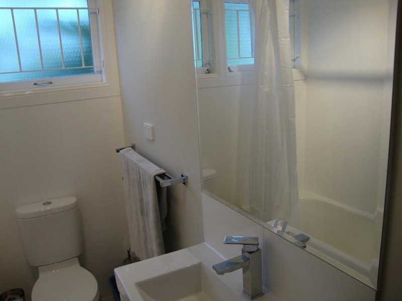 233 Sir Fred Schonell Dr, St Lucia QLD 4067