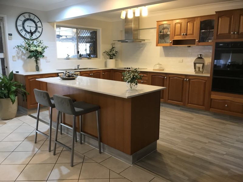 83 Stanmere St, Carindale QLD 4152