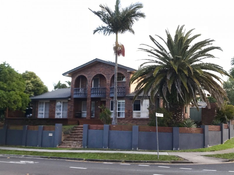 83 Stanmere St, Carindale QLD 4152