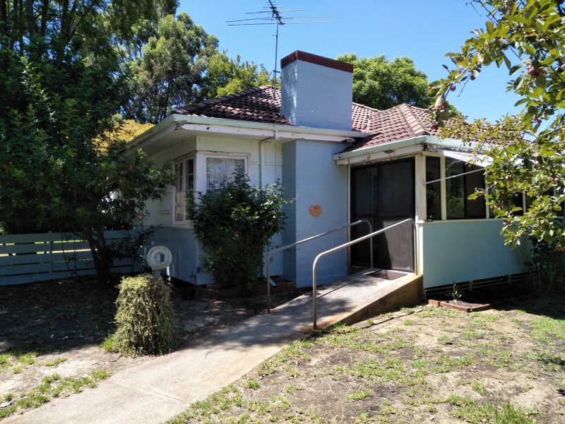 12 Richardson Street, Serpentine WA 6125