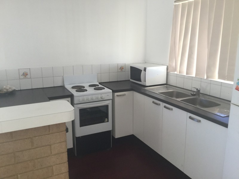 36 Smiths Avenue, Redcliffe WA 6104