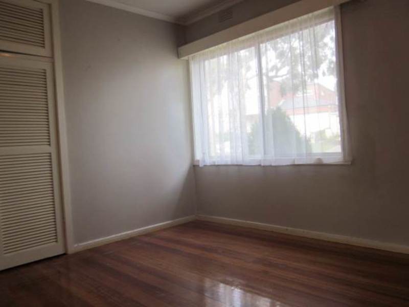 56 Kinnoull Grove, Glen Waverley VIC 3150