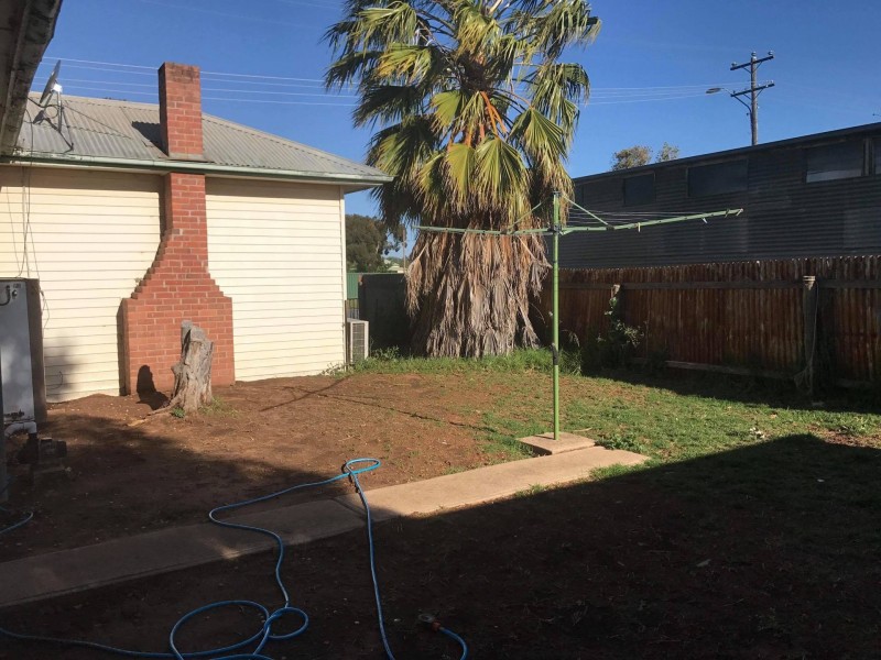 19 Bolton st, Jerilderie NSW 2716