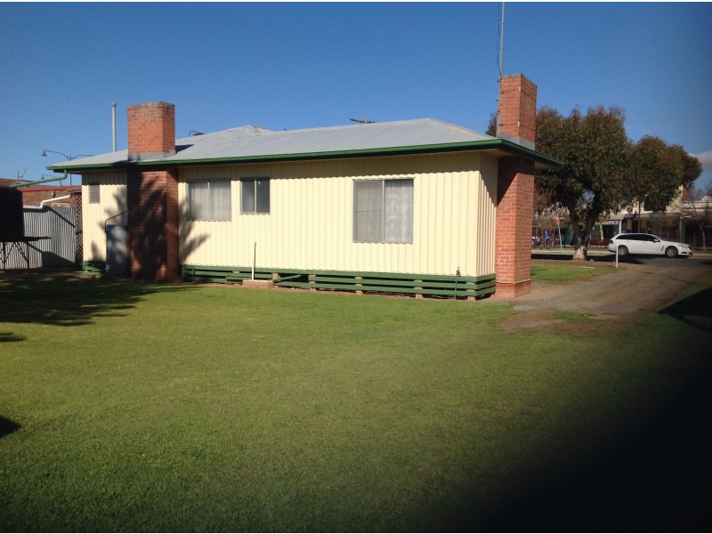 27 Powell Street, Jerilderie NSW 2716