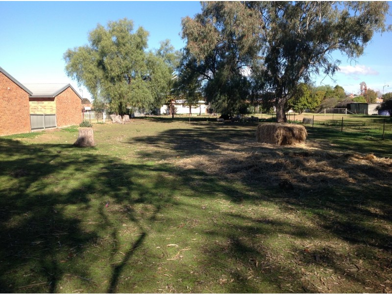 27 Powell Street, Jerilderie NSW 2716