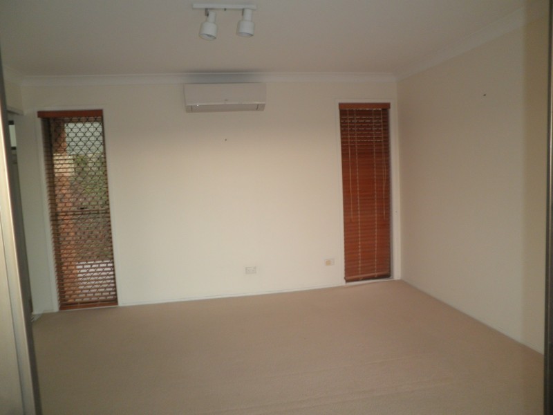 12 Jandakot Court, Elanora QLD 4221