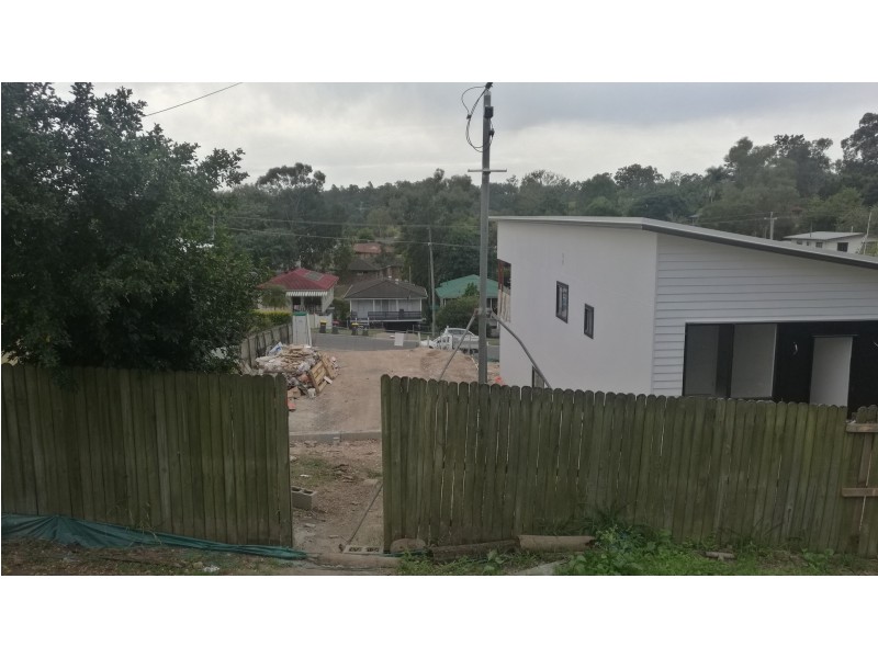 25 Argyle Street, Seventeen Mile Rocks QLD 4073