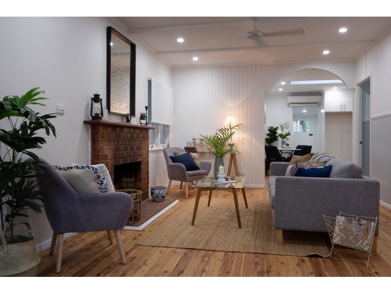 107 Whiting Street, Labrador QLD 4215