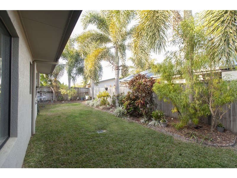 16 Oakville Parade, Trinity Park QLD 4879