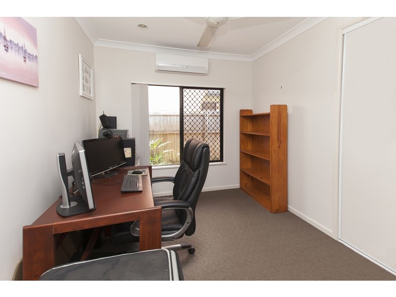 16 Oakville Parade, Trinity Park QLD 4879