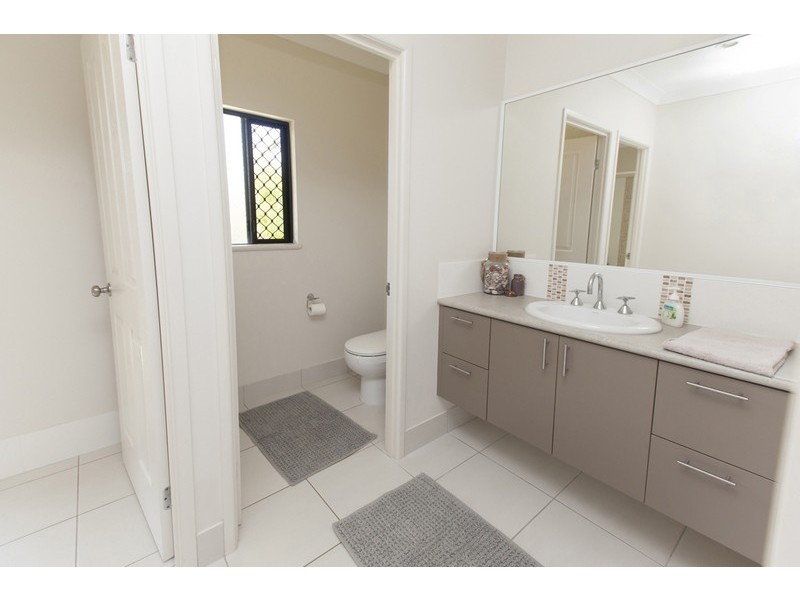 16 Oakville Parade, Trinity Park QLD 4879