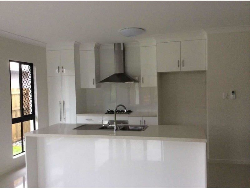 25 Hillary Drive, Smithfield QLD 4878