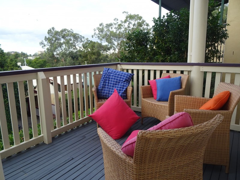 11/82 Russell Tce, Indooroopilly QLD 4068