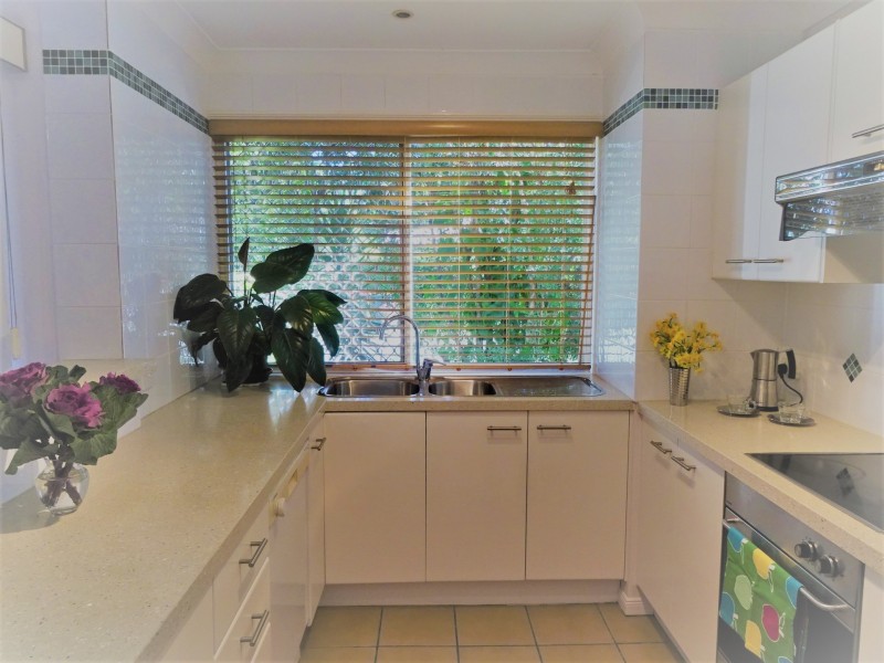 11/82 Russell Tce, Indooroopilly QLD 4068