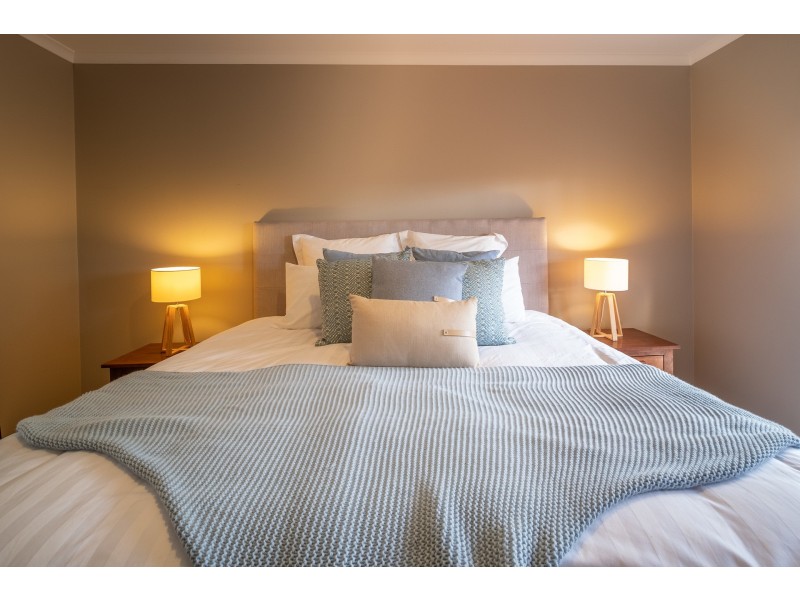 1 Morgan Close, Manly West QLD 4179