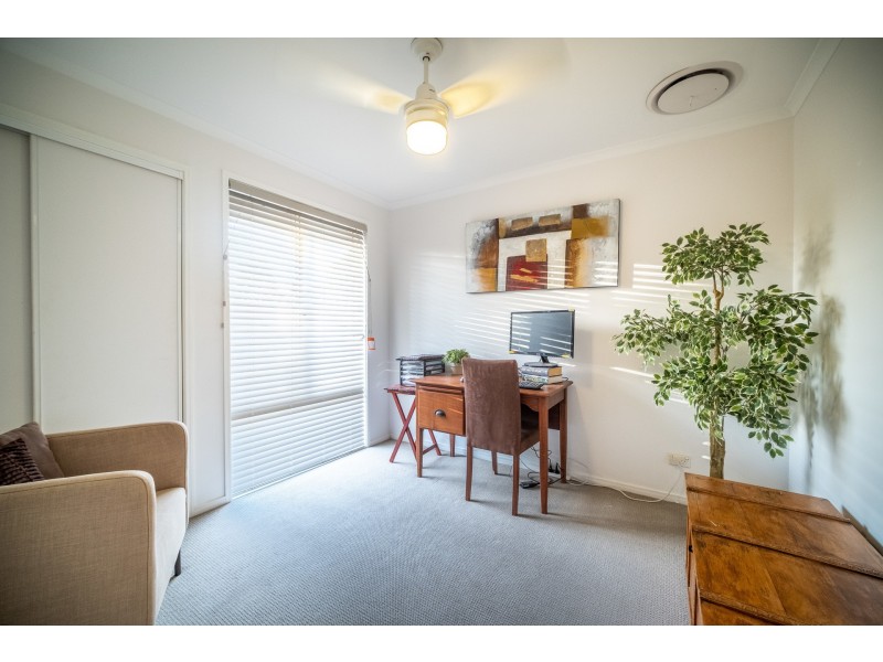 1 Morgan Close, Manly West QLD 4179