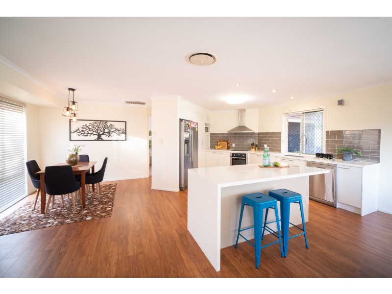 1 Morgan Close, Manly West QLD 4179