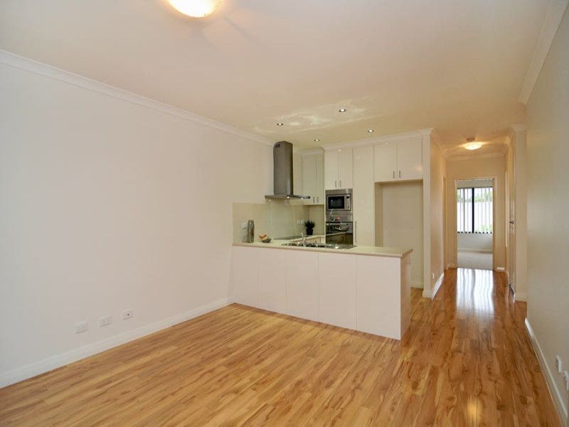 38/21 Oakmont Avenue, Meadow Springs WA 6210