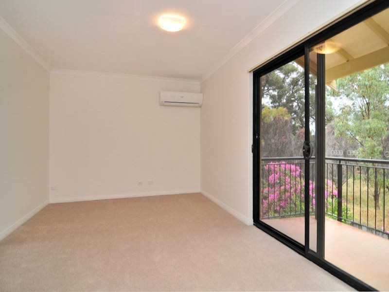 38/21 Oakmont Avenue, Meadow Springs WA 6210