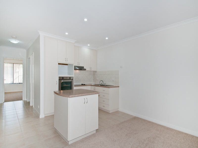 28/21 Oakmont Avenue, Meadow Springs WA 6210