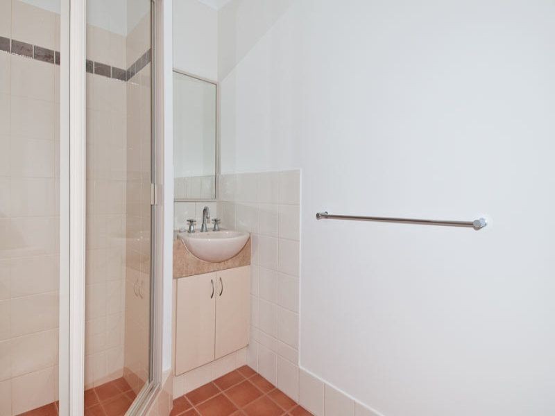 28/21 Oakmont Avenue, Meadow Springs WA 6210