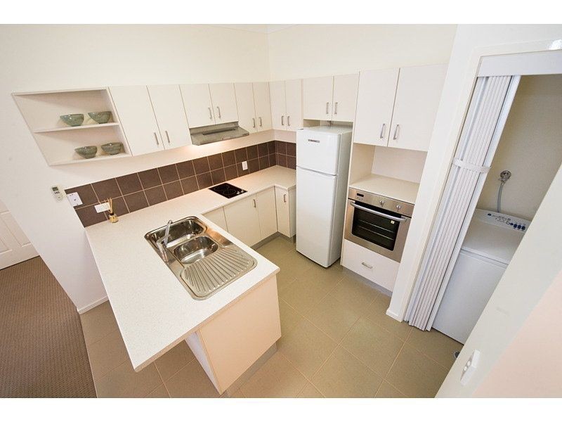 1/28 Marten Street, South Gladstone QLD 4680