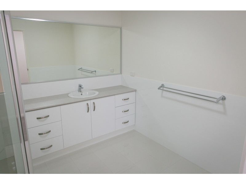 23/21 Oakmont Avenue, Meadow Springs WA 6210