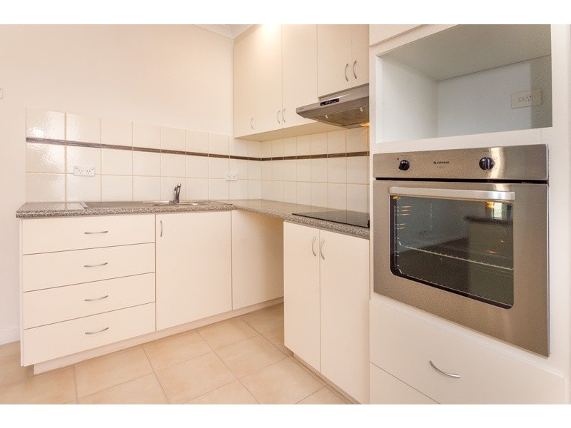 30/21 Oakmont Avenue, Meadow Springs WA 6210