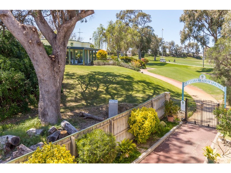 30/21 Oakmont Avenue, Meadow Springs WA 6210