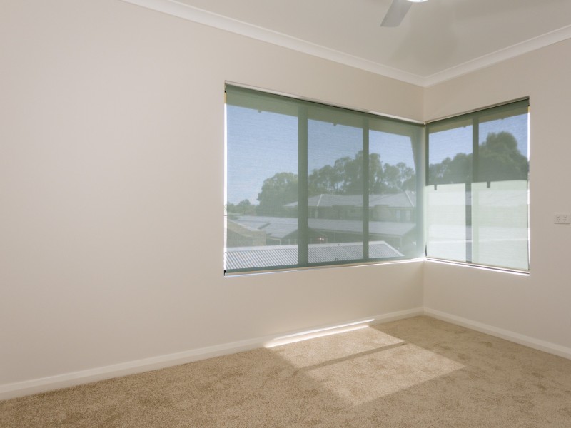 22/21 Oakmont Avenue, Meadow Springs WA 6210