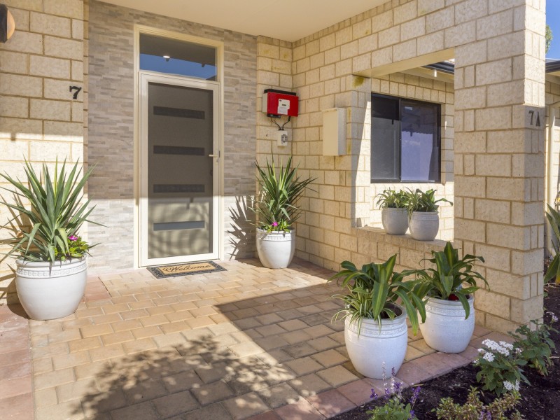 7/21 Oakmont Avenue, Meadow Springs WA 6210