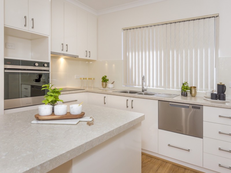 7/21 Oakmont Avenue, Meadow Springs WA 6210