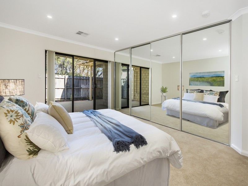 7/21 Oakmont Avenue, Meadow Springs WA 6210