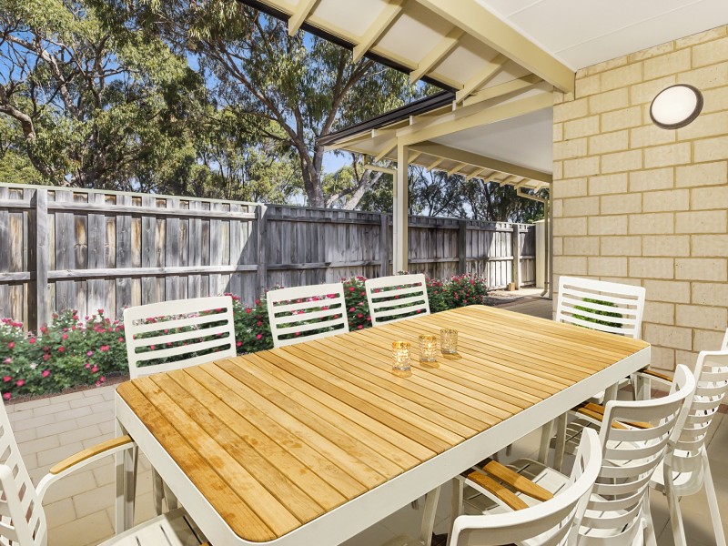 7/21 Oakmont Avenue, Meadow Springs WA 6210