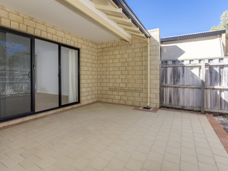 7/21 Oakmont Avenue, Meadow Springs WA 6210