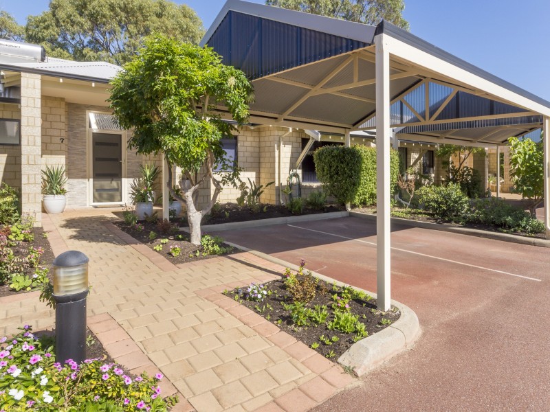 7/21 Oakmont Avenue, Meadow Springs WA 6210