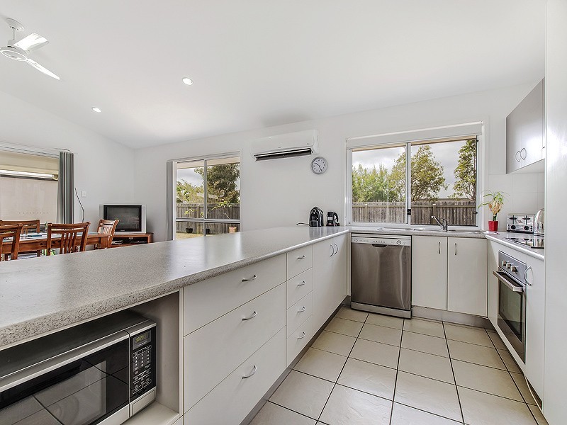 33 Feathertop Circuit, Caloundra West QLD 4551
