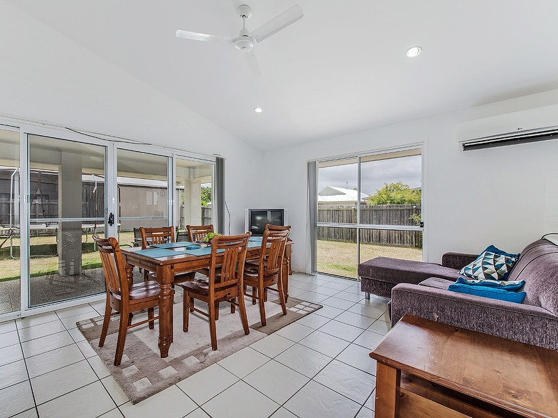 33 Feathertop Circuit, Caloundra West QLD 4551