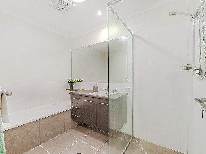 9 Sapphire Street, Caloundra West QLD 4551