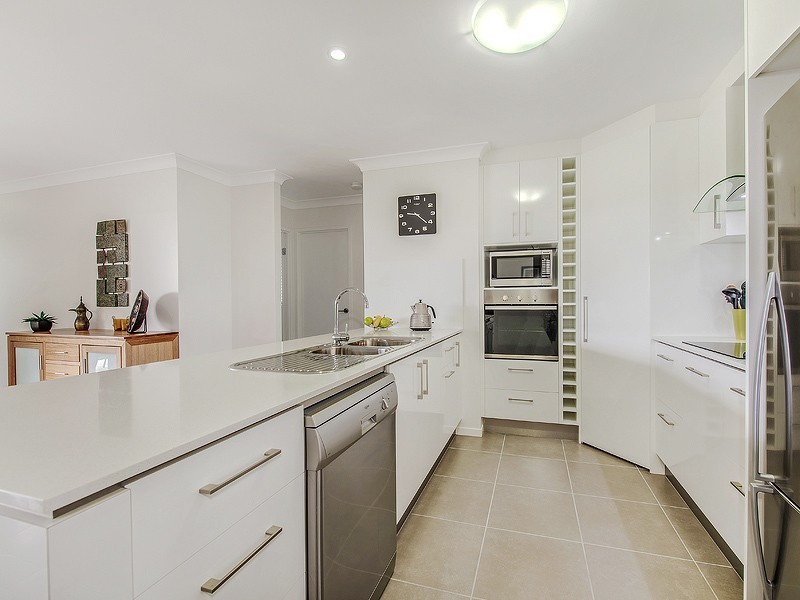 9  Sapphire Street, Caloundra West QLD 4551