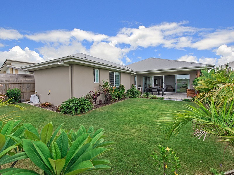 9  Sapphire Street, Caloundra West QLD 4551