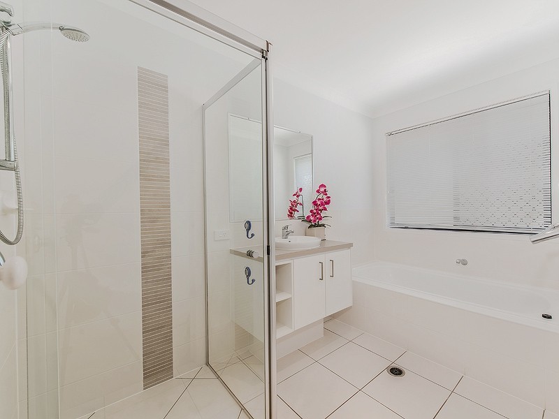 8 Howitt Street, Caloundra West QLD 4551
