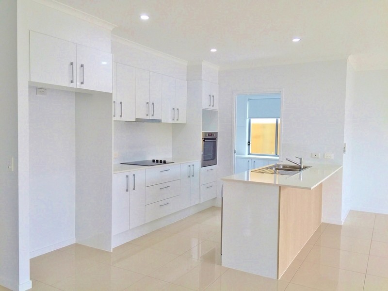 14 Apple Crescent, Caloundra West QLD 4551