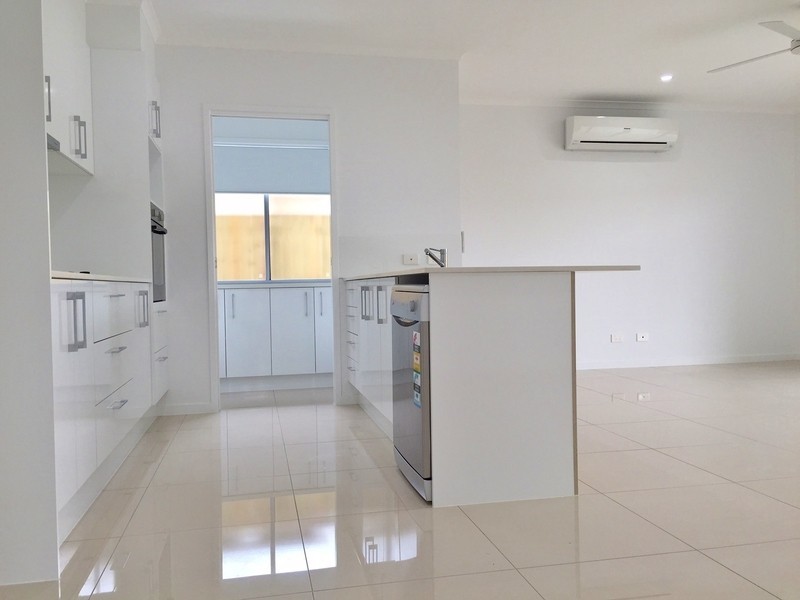 14 Apple Crescent, Caloundra West QLD 4551