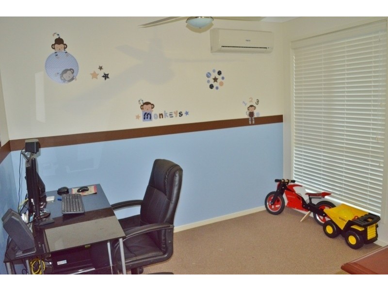 2  Crater Street, Caloundra West QLD 4551