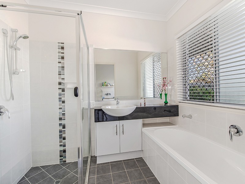 60 Rawson Street, Caloundra West QLD 4551