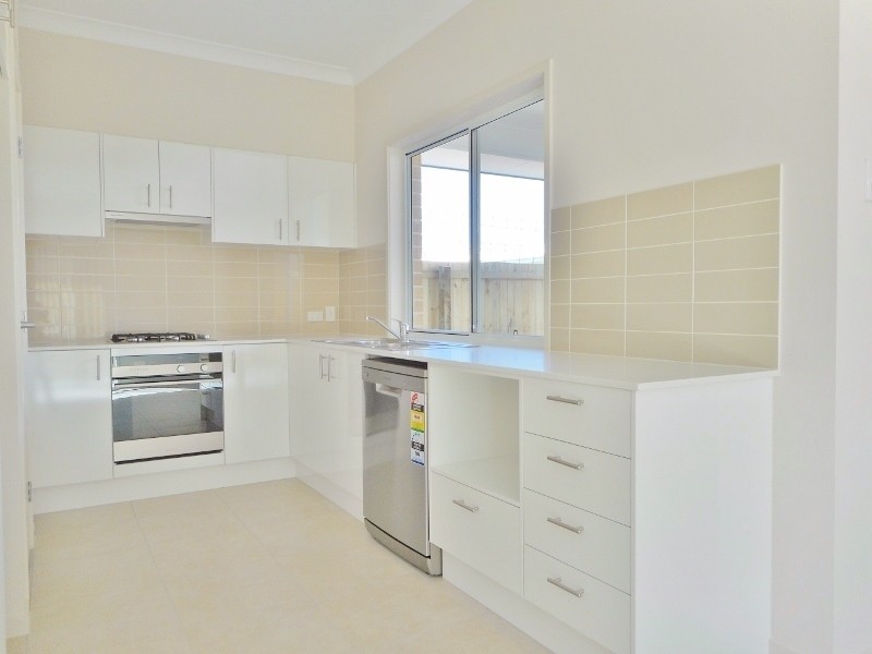 6 Apple Crescent, Caloundra West QLD 4551